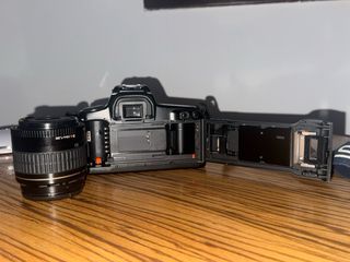 Cámara Canon EOS 1000FN (Película)