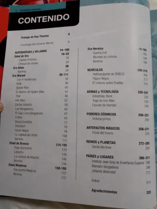 Libro enciclopedia Universo Marvel