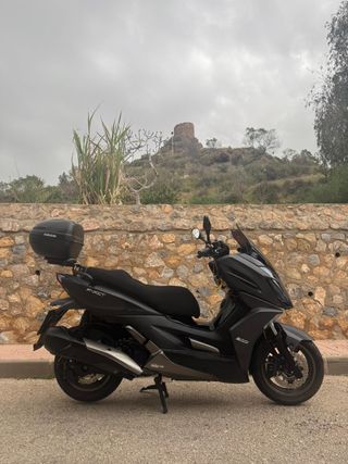 Kymco KXCT 300 Maxi Scooter Negra