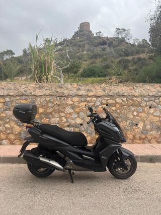 Kymco KXCT 300 Maxi Scooter Negra