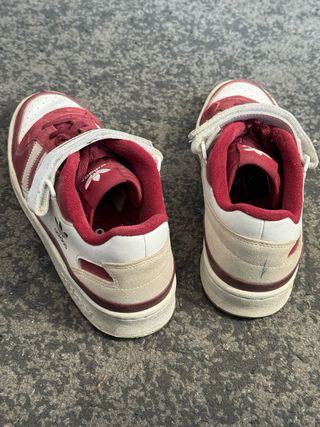 Zapatillas Adidas Forum Low Rojas y Blancas