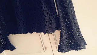 Camiseta Bershka Negra Encaje Manga Larga