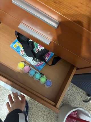 Mueble de madera roble con cajones