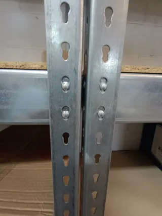 Estantería de acero galvanizado