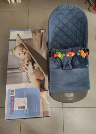 Hamaca BabyBjörn Bliss Azul + juguete ojos