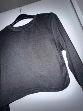Maglia crop maniche lunghe nera