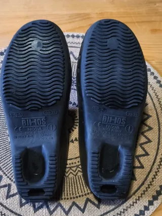 Zuecos Calzuro Negros Mujer