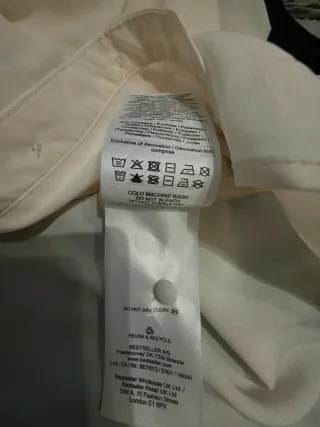 Camicetta beige con pizzo