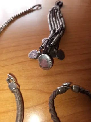 Lote 4 Pulseras  2 Uno de 50 y 2 de  Sin receta