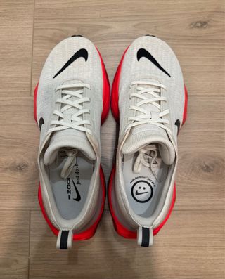 Zapatilla Nike invincible 3 Running Blanca y Roja