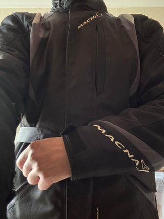 Chaqueta Moto Macna Negra y Gris