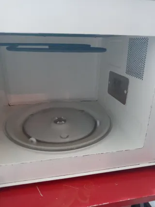 Microondas Grill KOR-1755