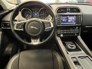 Jaguar F-Pace 2017 R-SPORT