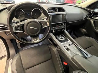 Jaguar F-Pace 2017 R-SPORT