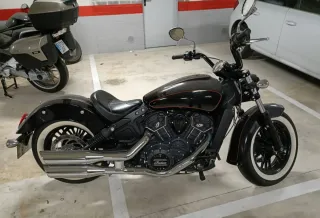 Indian Scout Sixty Negra
