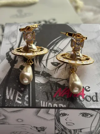Pendientes Perla Orbe Nana x Vivienne Westwood