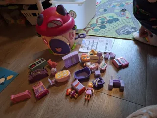 Casa Bebés Llorones con Muñeca