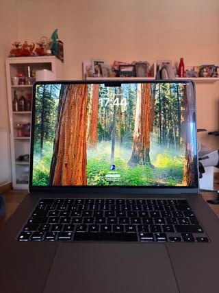 MacBook Air M3 15.3 53 ciclos 8gb y 256gb