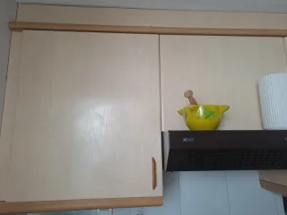Muebles de cocina color marrón.