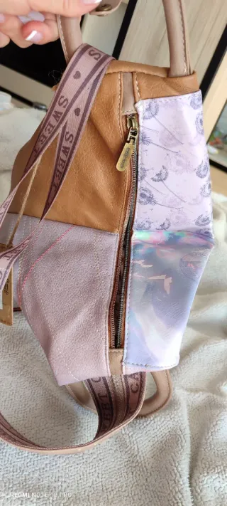 Mochila juvenil diseño artístico