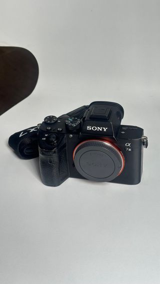 Camara Sony A7 III + bateria extra / Full Frame