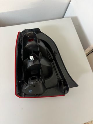 Faro trasero derecho para un Renault Twingo II.