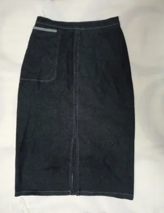 Falda vaquera midi con abertura