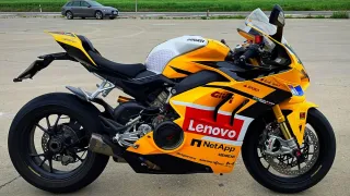 Ducati Panigale V4R Amarilla