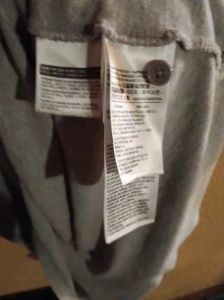 Polo Levi's Gris Manga Corta Cuello y botones.