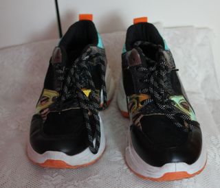 Zapatillas animal print y terciopelo