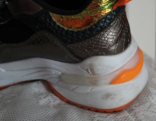 Zapatillas animal print y terciopelo