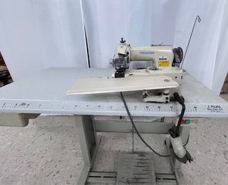 Máquina de coser bajos industrial Treasure