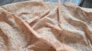 Scampolo pizzo Alençon floreale 1,80 x 0,90 m