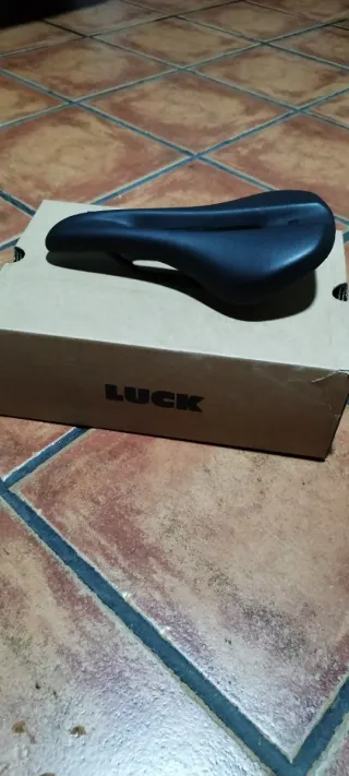 Sillín Bontrager 145mm Negro