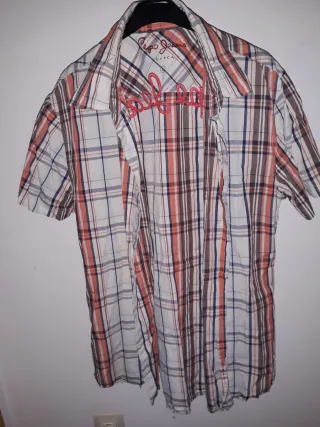 Camisa de cuadros naranja y blanca