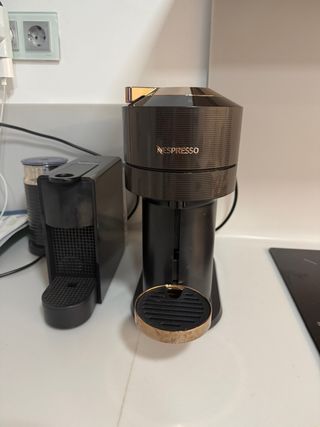Cafetera Nespresso Vertuo Negra