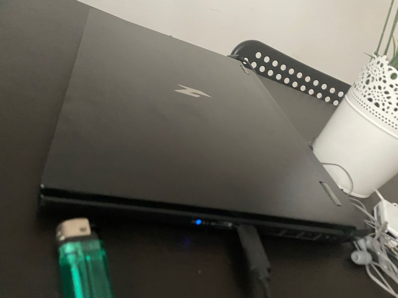 Portátil Gaming Negro