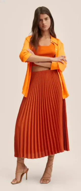 Falda midi plisada anaranjada