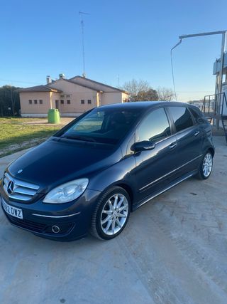 Mercedes-Benz Clase B200 CDI 140CV