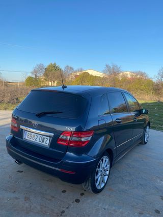 Mercedes-Benz Clase B200 CDI 140CV