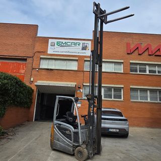 Carretilla STILL Triplex 1600 kg