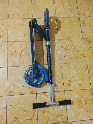 Patinete infantil azul 180mm