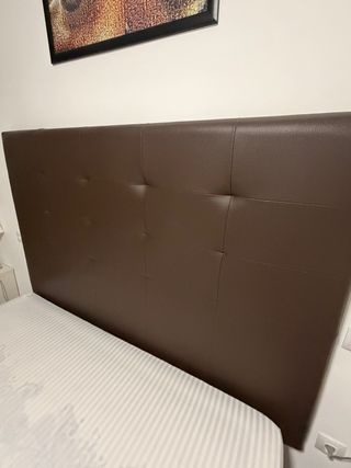 Cama 1.50m con somier y cabecero