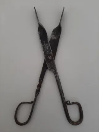 Tenazas de forja antiguas