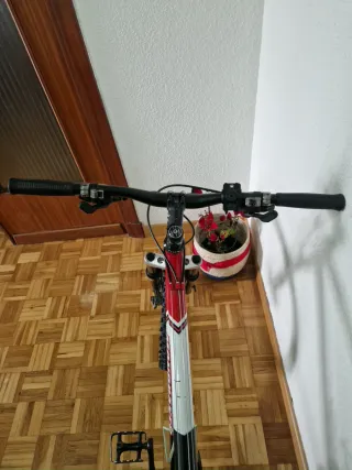 Bicicleta Montaña Mondraker Doble Suspensión