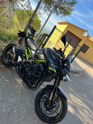 Kawasaki Z900e (A2) 2022 - DESLIMITADA - IMPECABLE