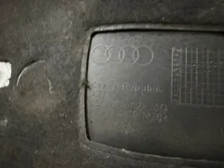 Tapa motor Audi varios modelos