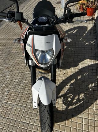 KTM Duke 690 2012