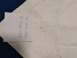 Sábana antigua bordada 1.35,solo es la sabana