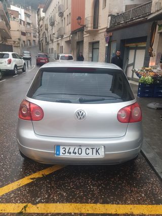 Volkswagen Golf 2004
